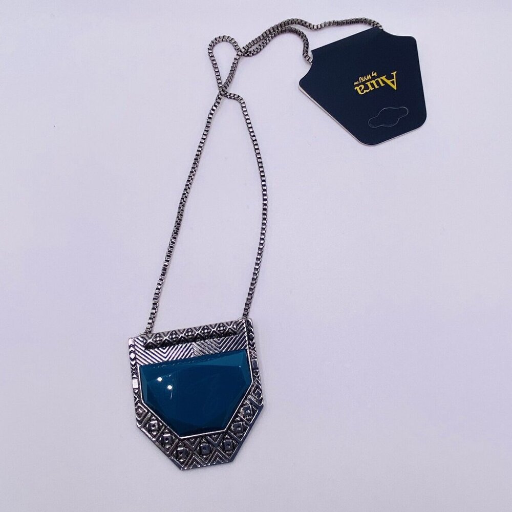 Aura Teal Silver Tone Pendant Necklace 16” New